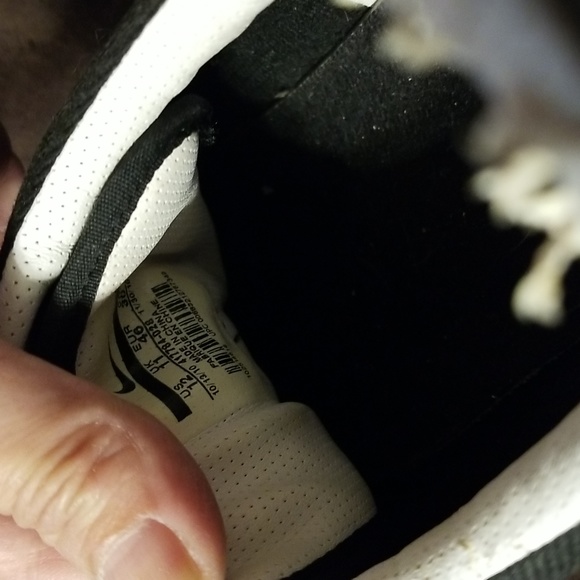Nike's size 12 : TYB1B - Picture 6 of 7